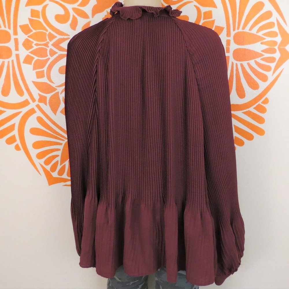 Treasure & Bond Burgundy Pleated Ruffle Blouse XXL - Picture 3 of 3